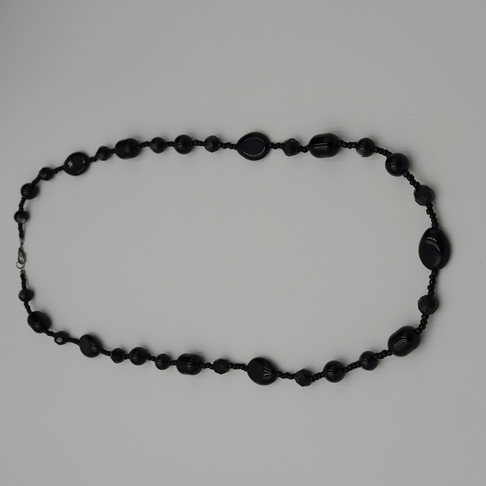 Black Chunky Beaded Necklace-17"